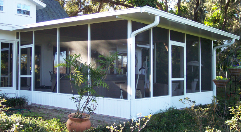 Screen room with aluminum roof
